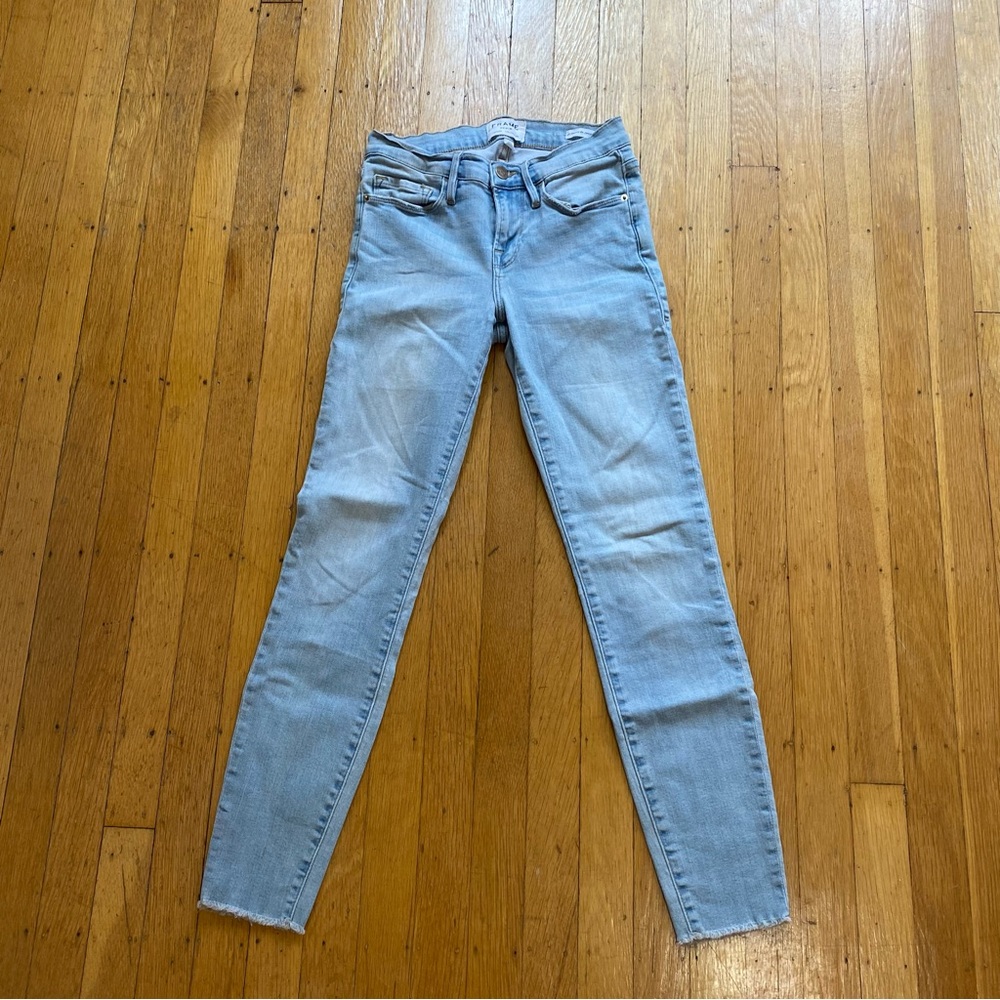 Frame Le Skinny de Jeanne Crop size 25 light wash skinny jeans